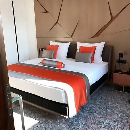 奥斯特波斯纳伊利扎酒店 酒店 5*