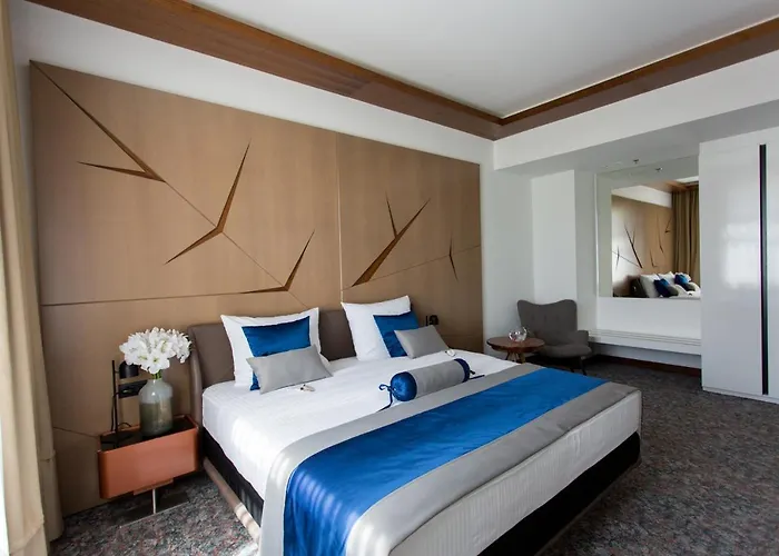 Austria & Bosna Hotel 5*